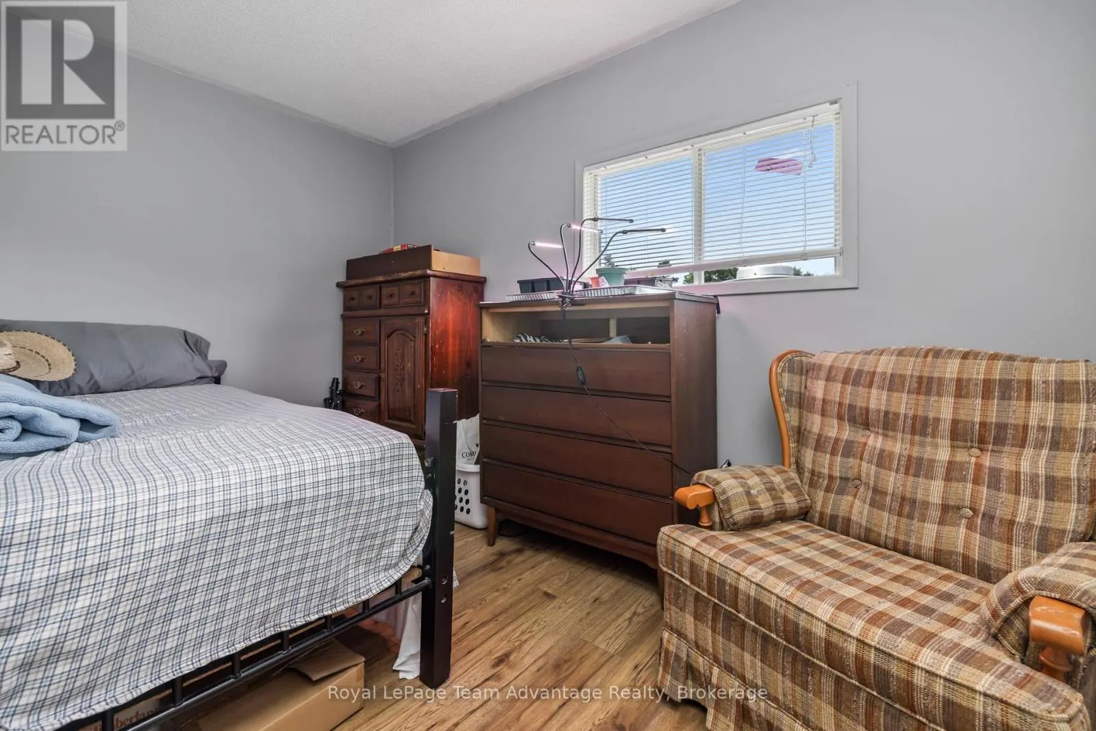 1294 HIGHWAY 520