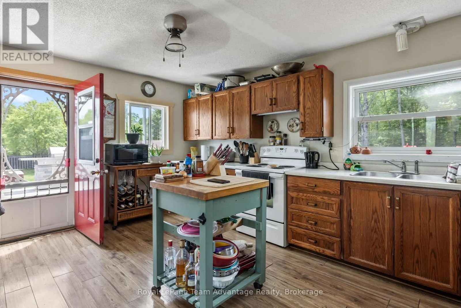1294 HIGHWAY 520