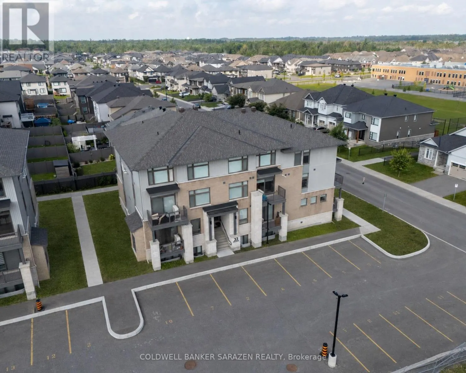 33 SALAMANDER WAY