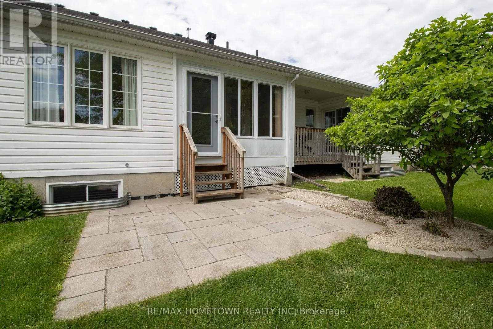 155 STEACY GARDENS
