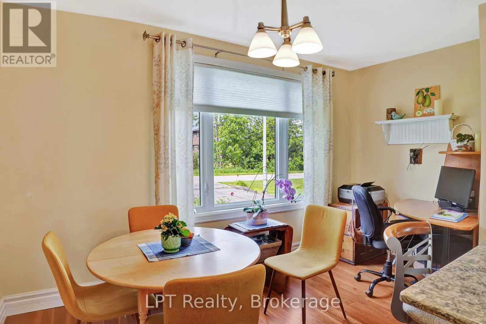 880 16TH STREET W