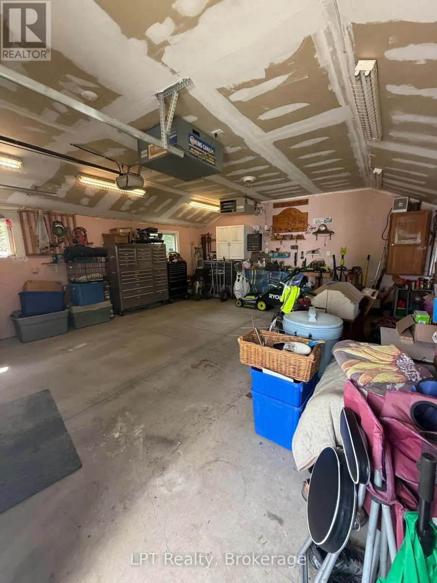 880 16TH STREET W