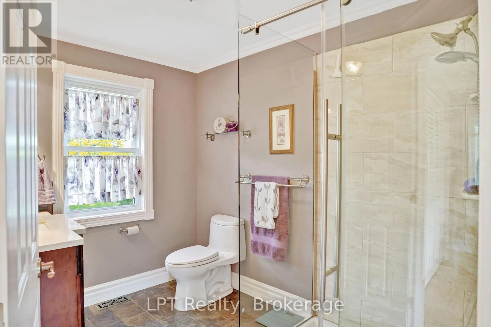 880 16TH STREET W