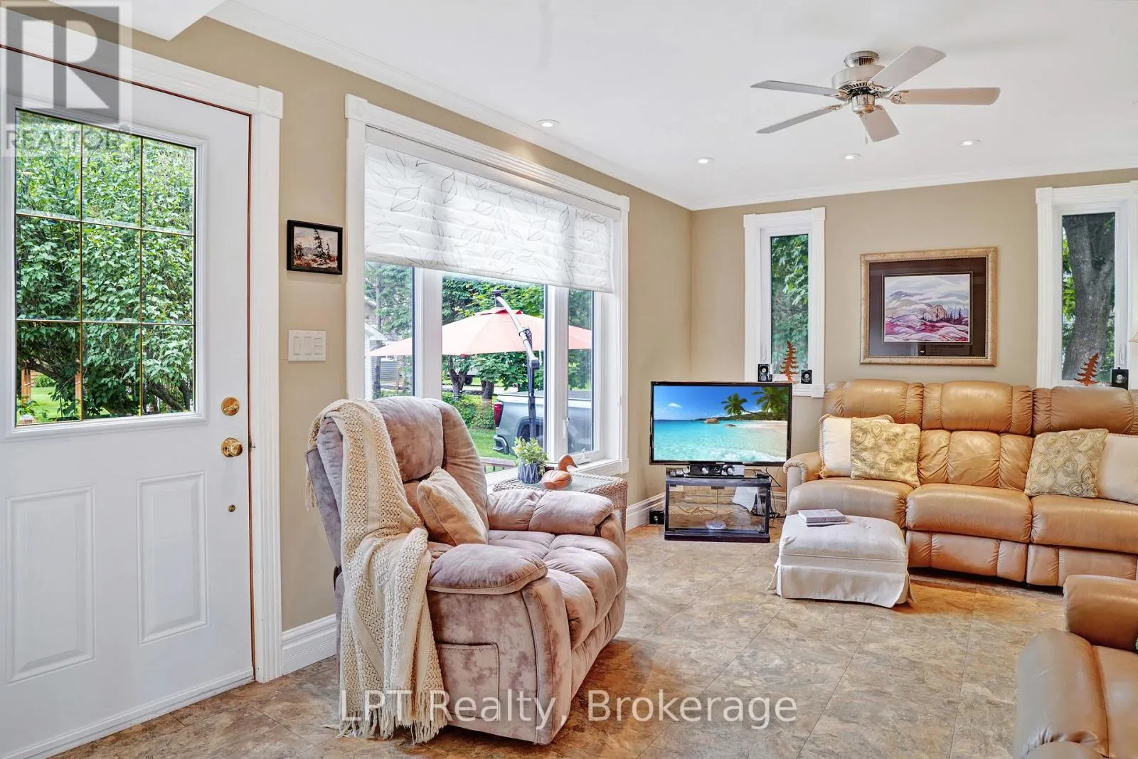 880 16TH STREET W