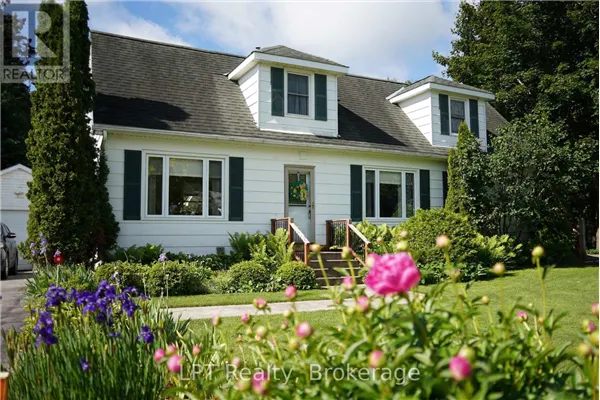 880 16TH STREET W