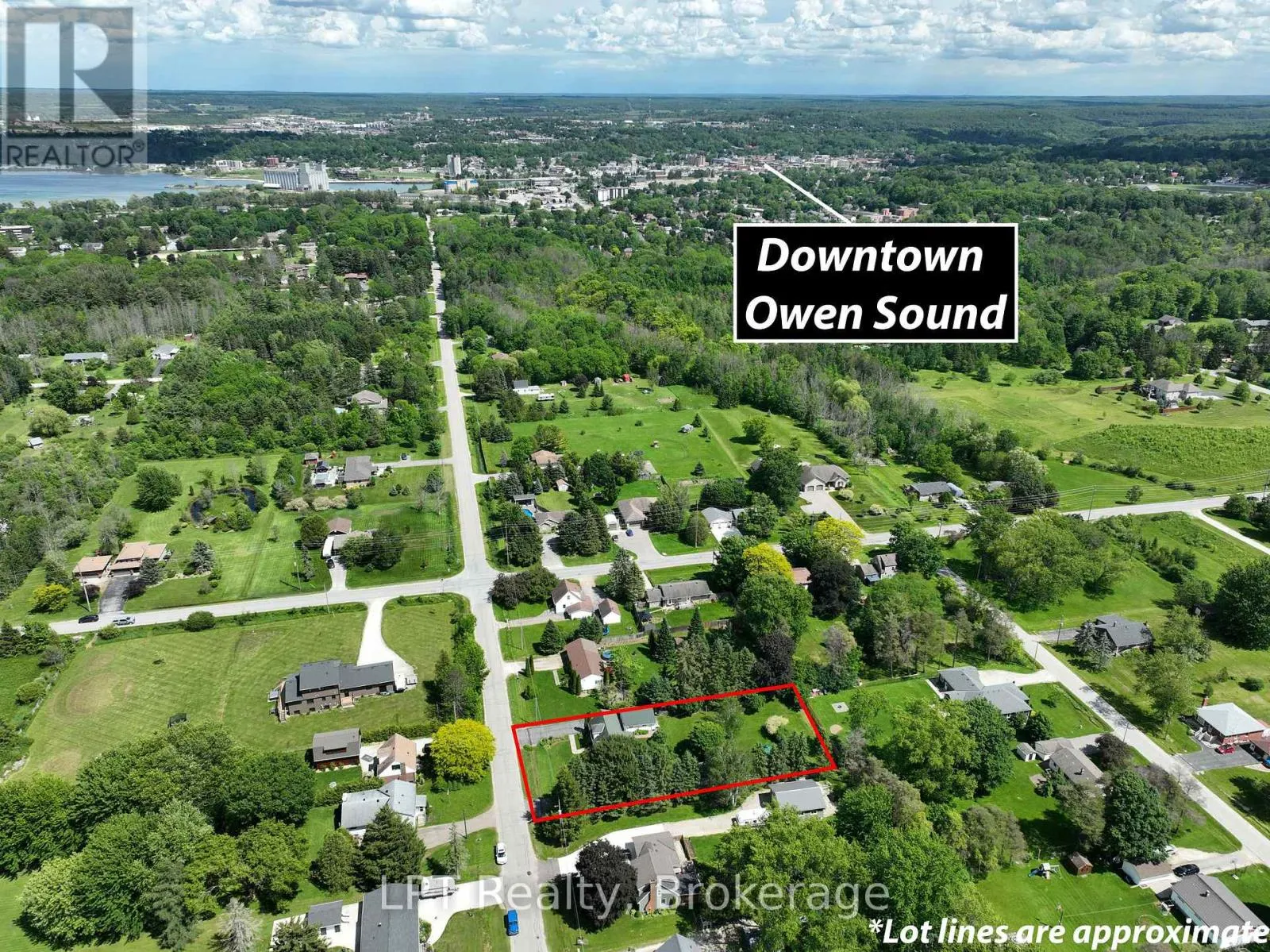 880 16TH STREET W