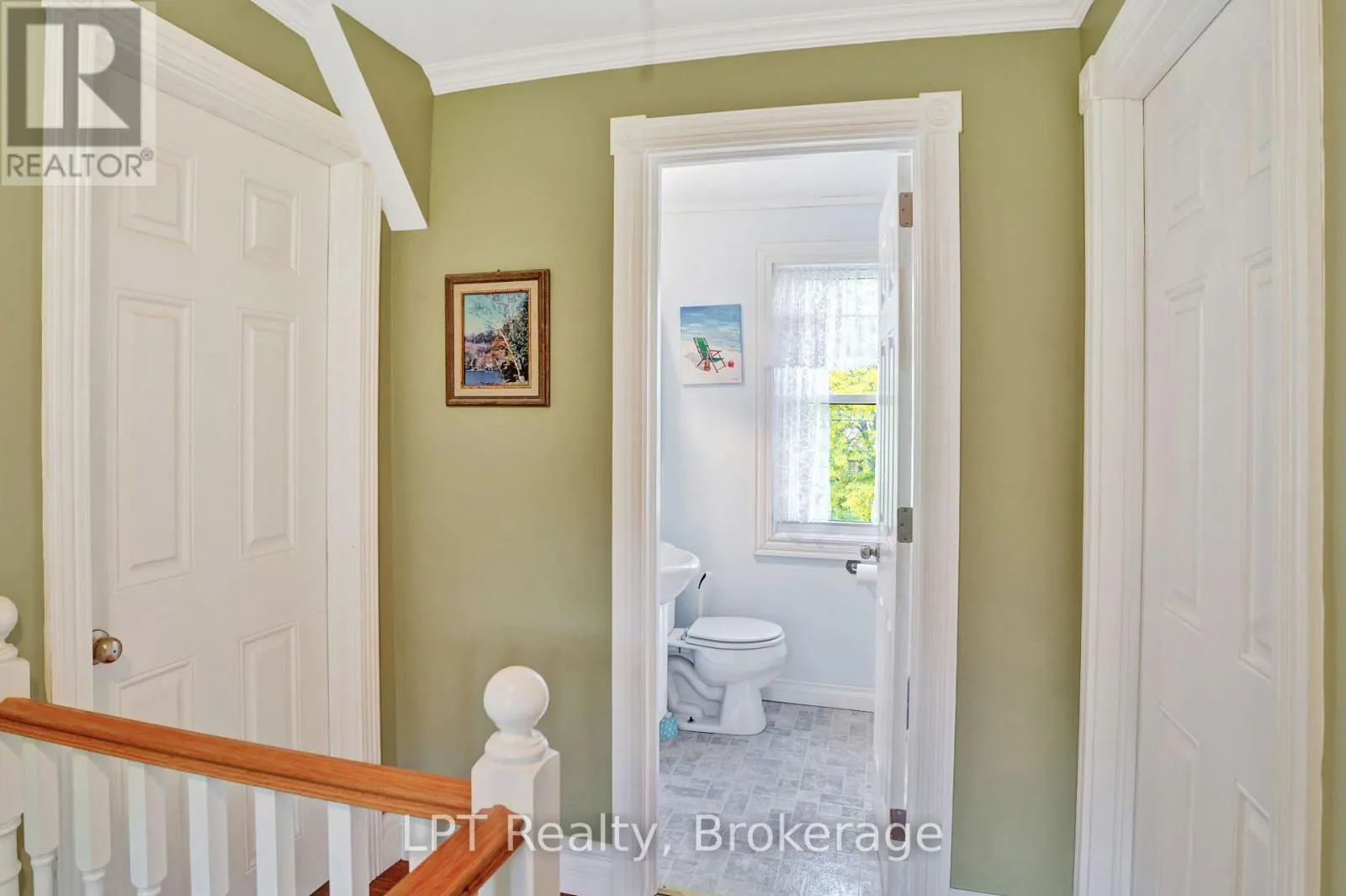 880 16TH STREET W