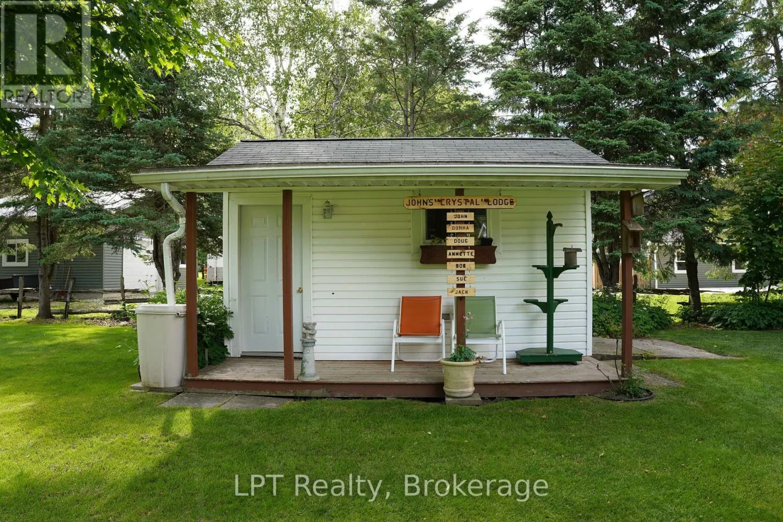 880 16TH STREET W