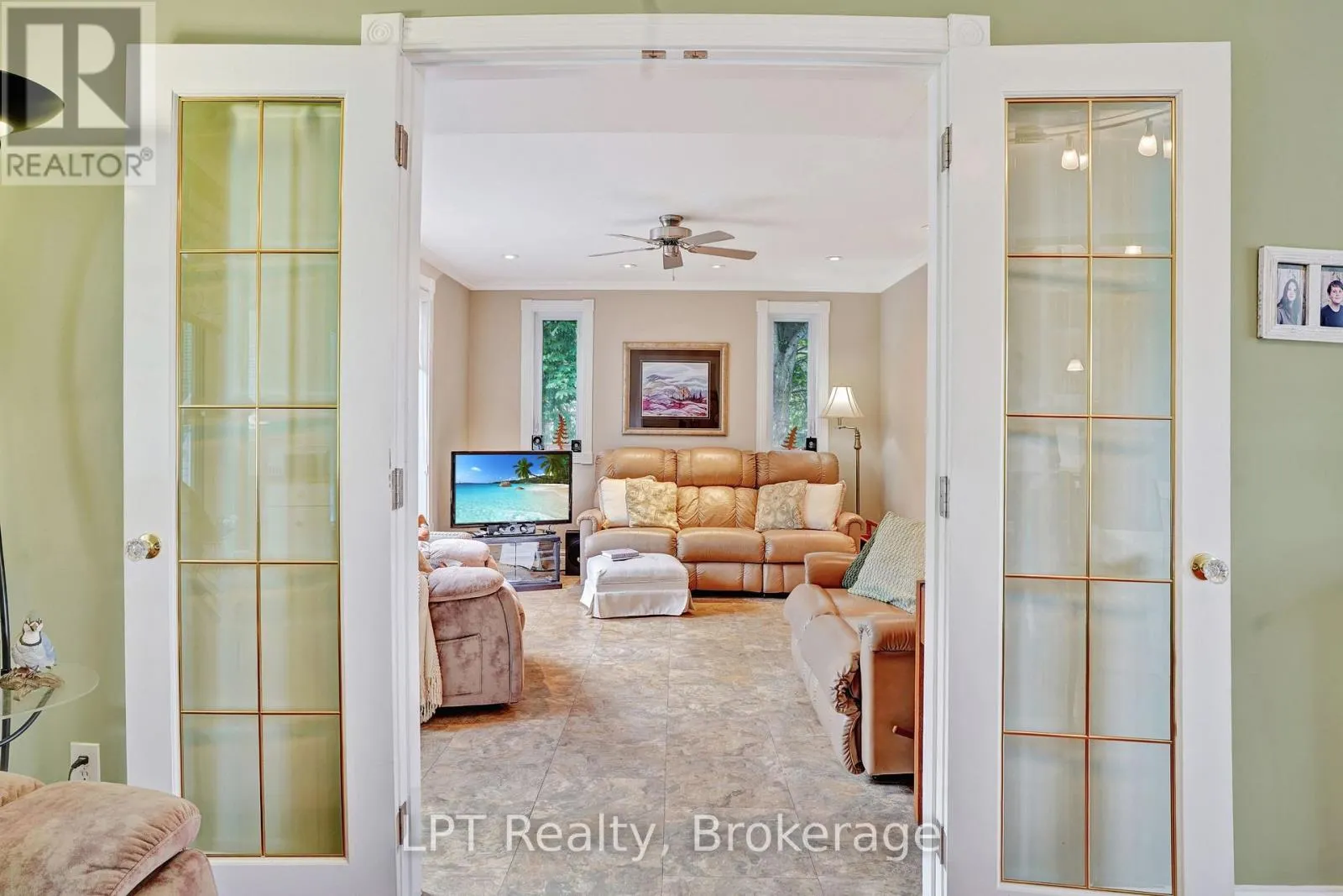 880 16TH STREET W