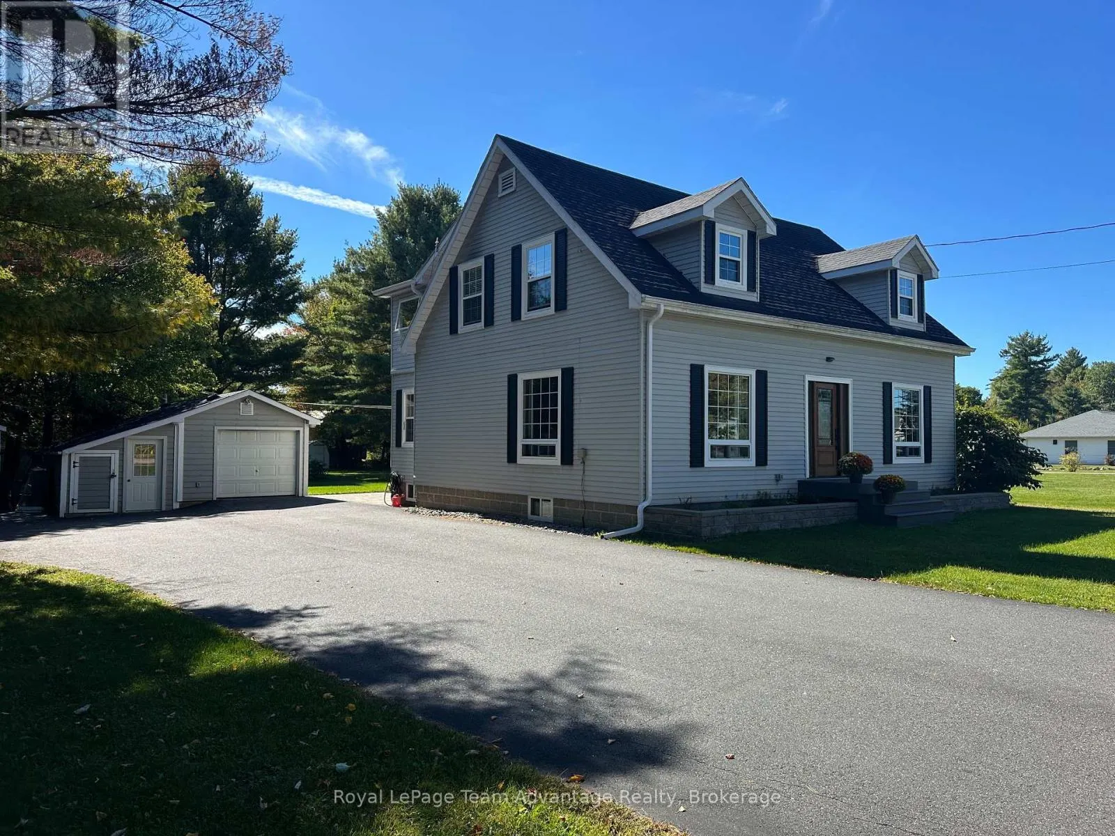1 GLENROCK ROAD