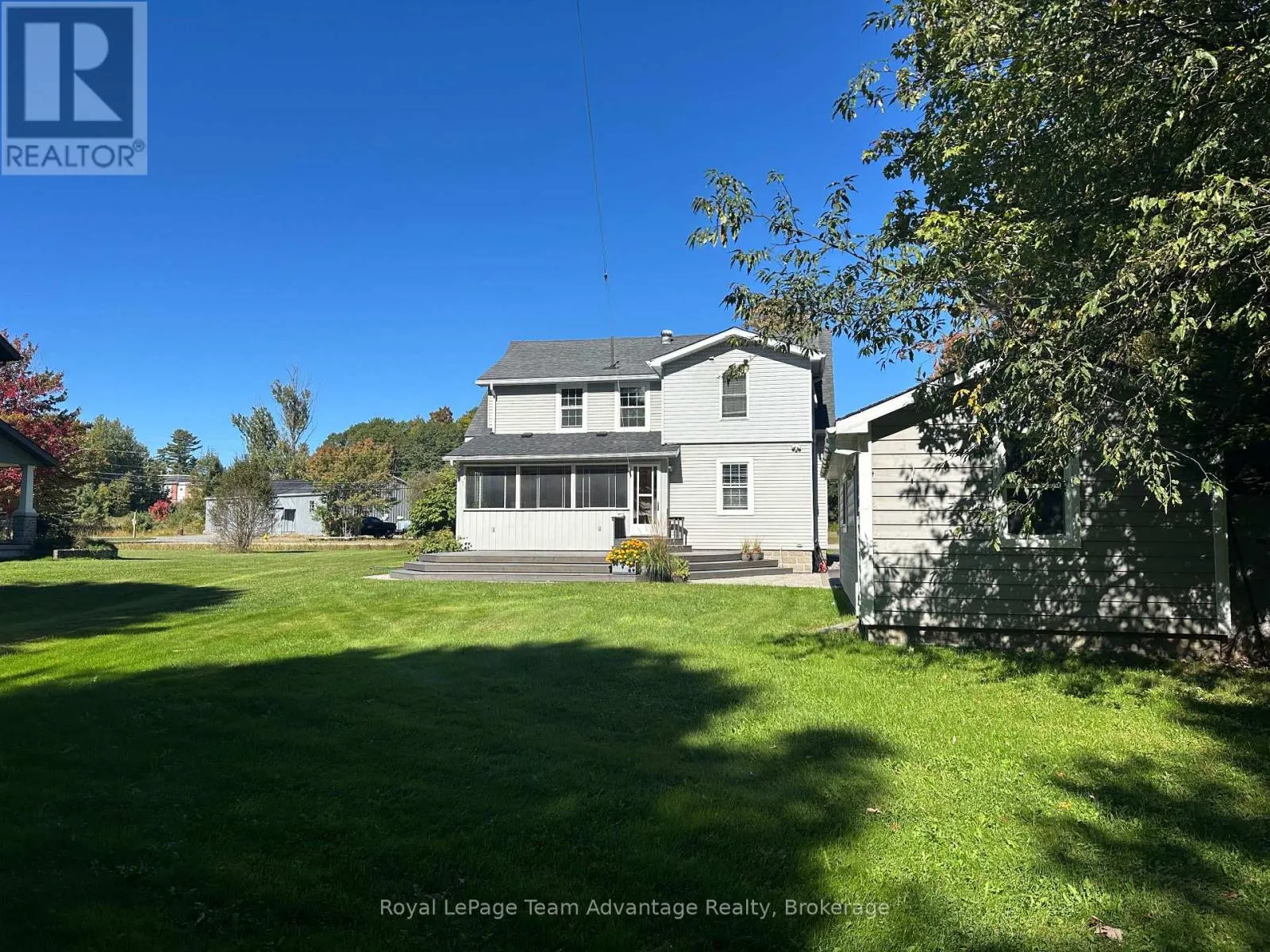 1 GLENROCK ROAD
