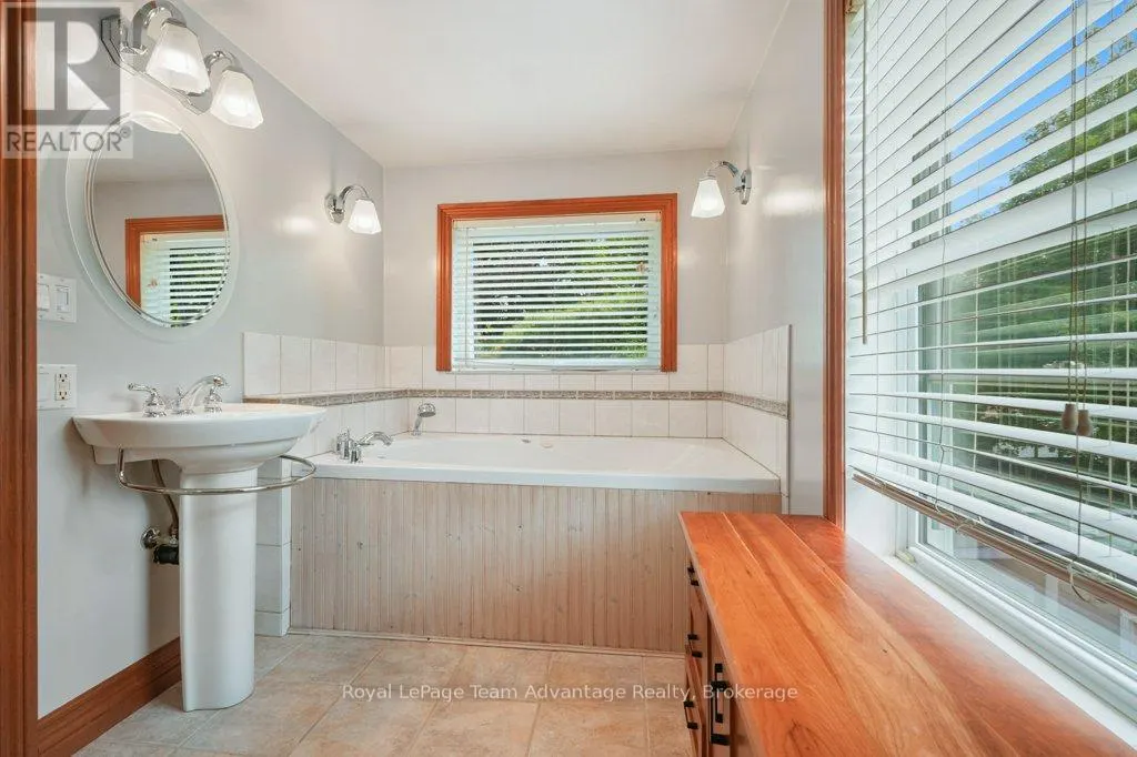 1 GLENROCK ROAD