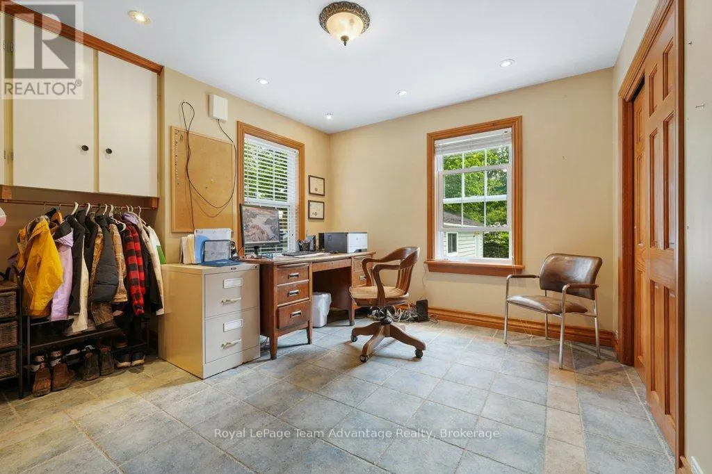 1 GLENROCK ROAD