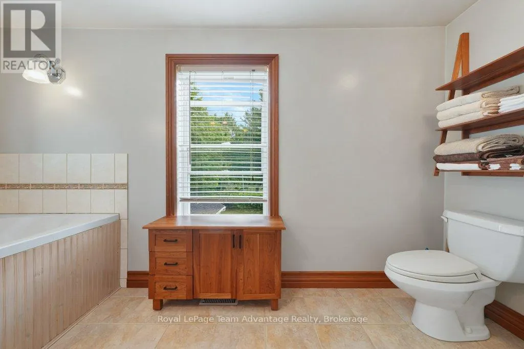 1 GLENROCK ROAD