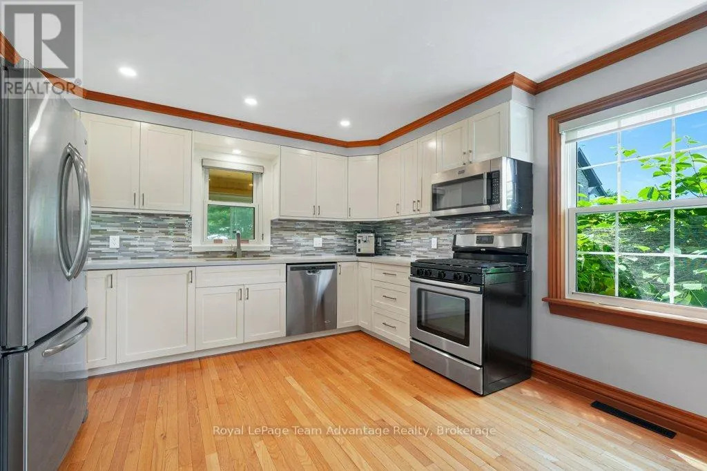1 GLENROCK ROAD