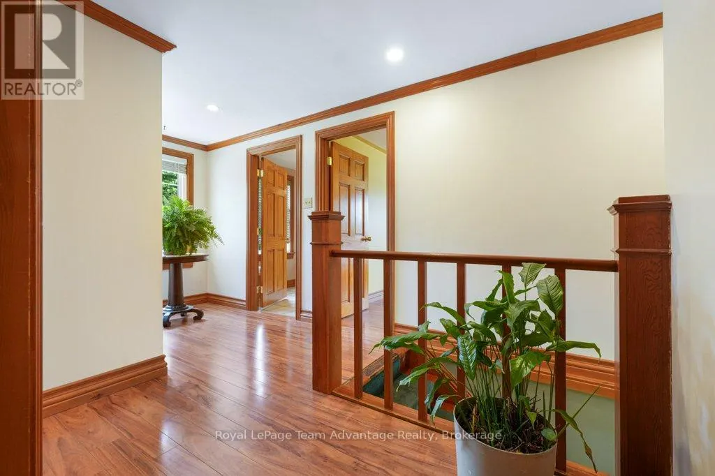 1 GLENROCK ROAD
