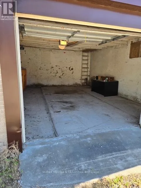 325 (GARAGE) 10TH STREET