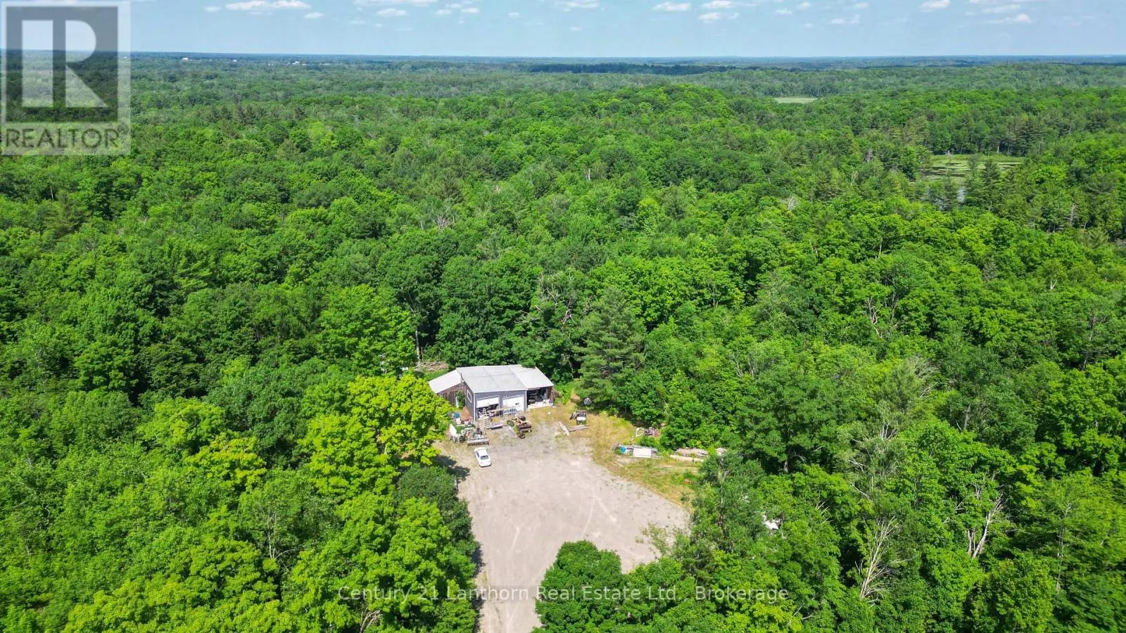 932 HUNT CLUB ROAD