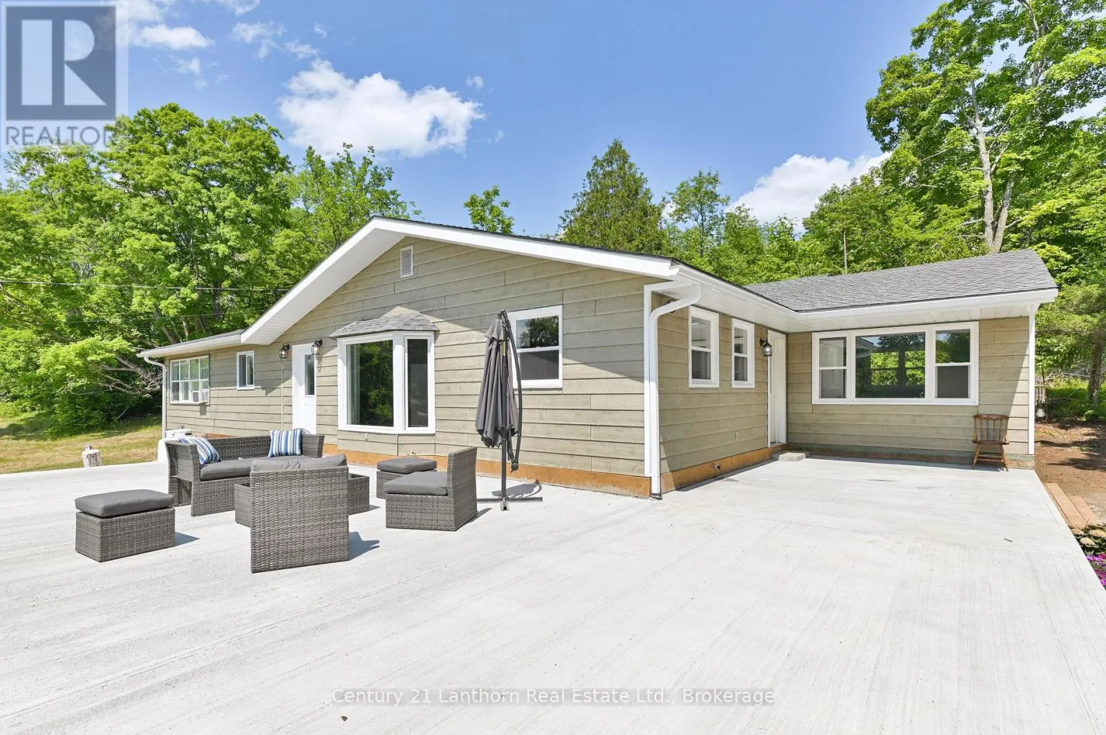 932 HUNT CLUB ROAD