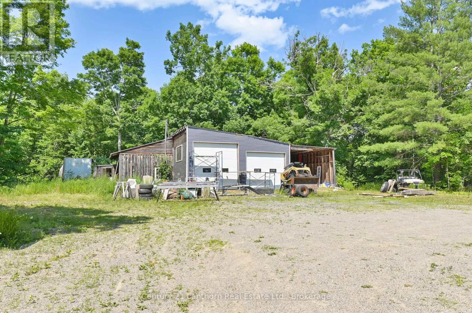 932 HUNT CLUB ROAD