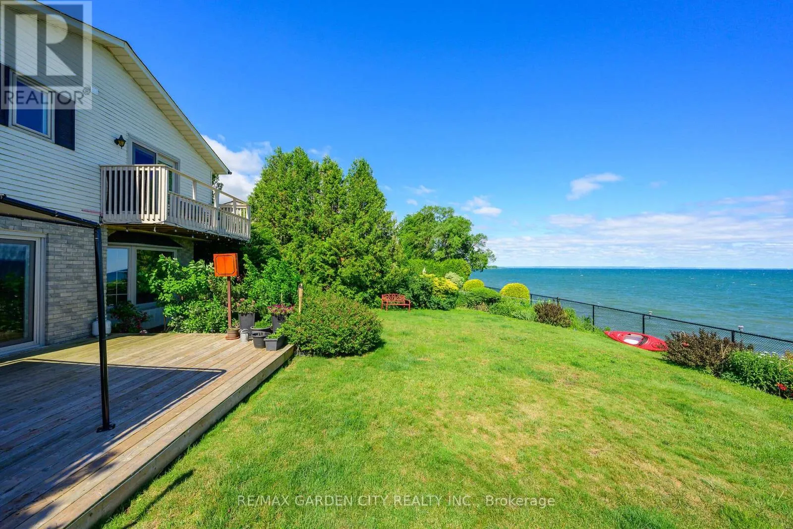 15 CHEVAL DRIVE