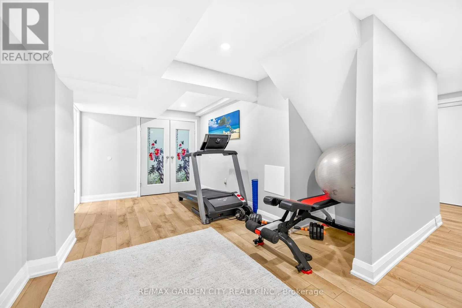 15 CHEVAL DRIVE