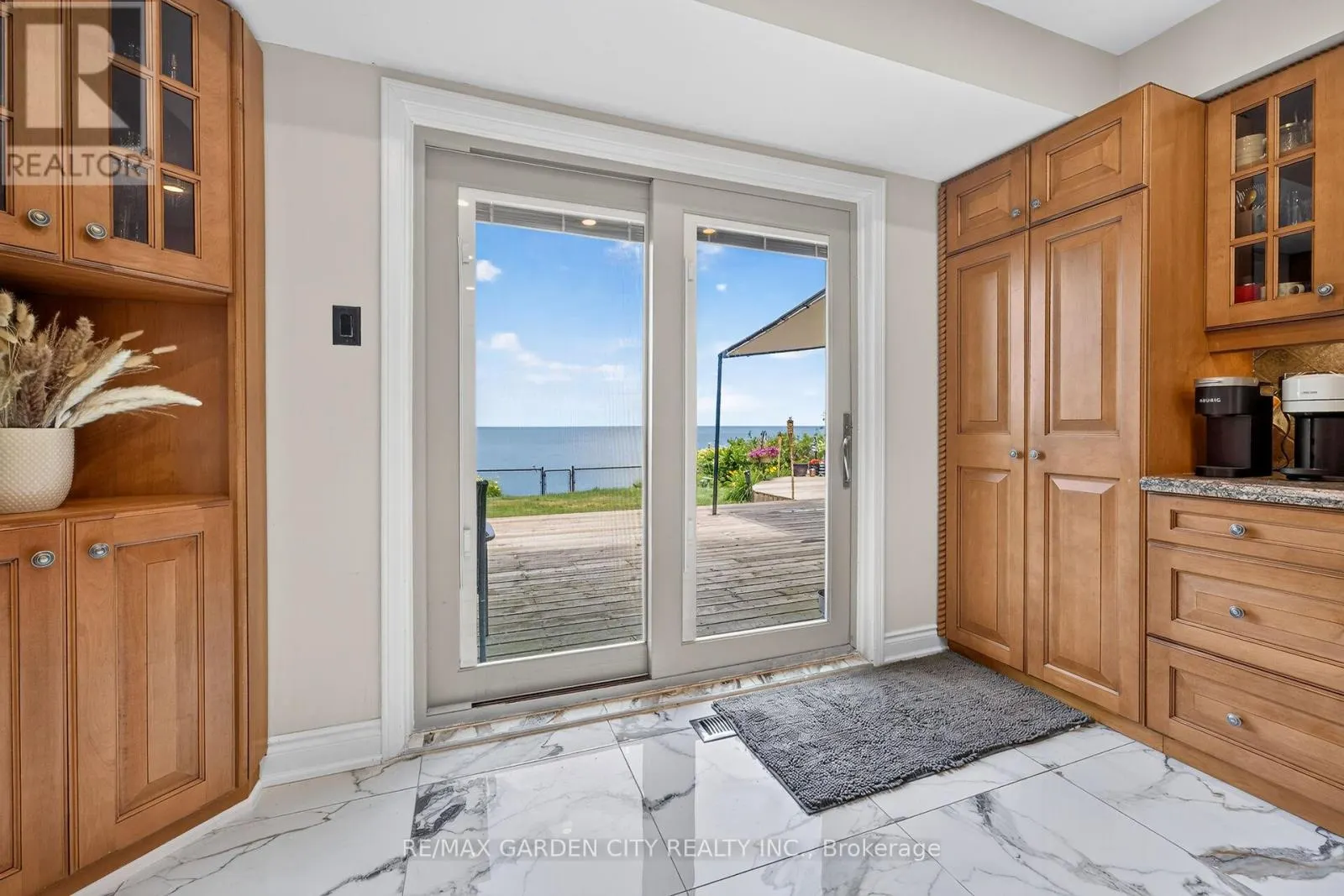 15 CHEVAL DRIVE