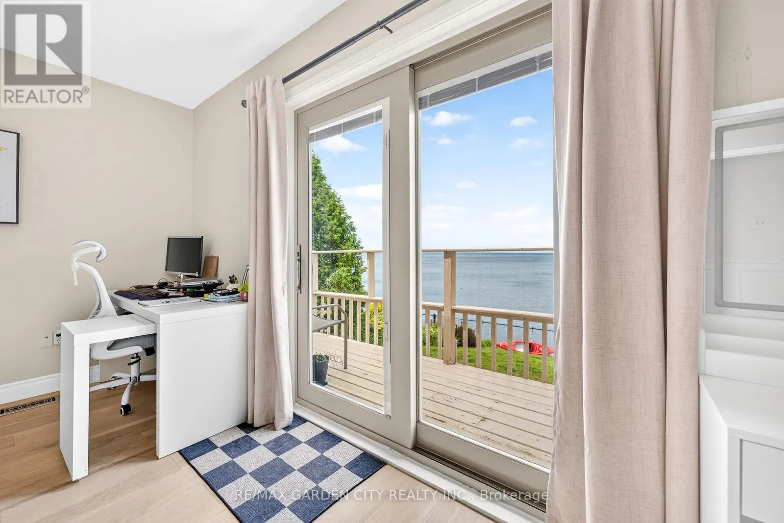 15 CHEVAL DRIVE