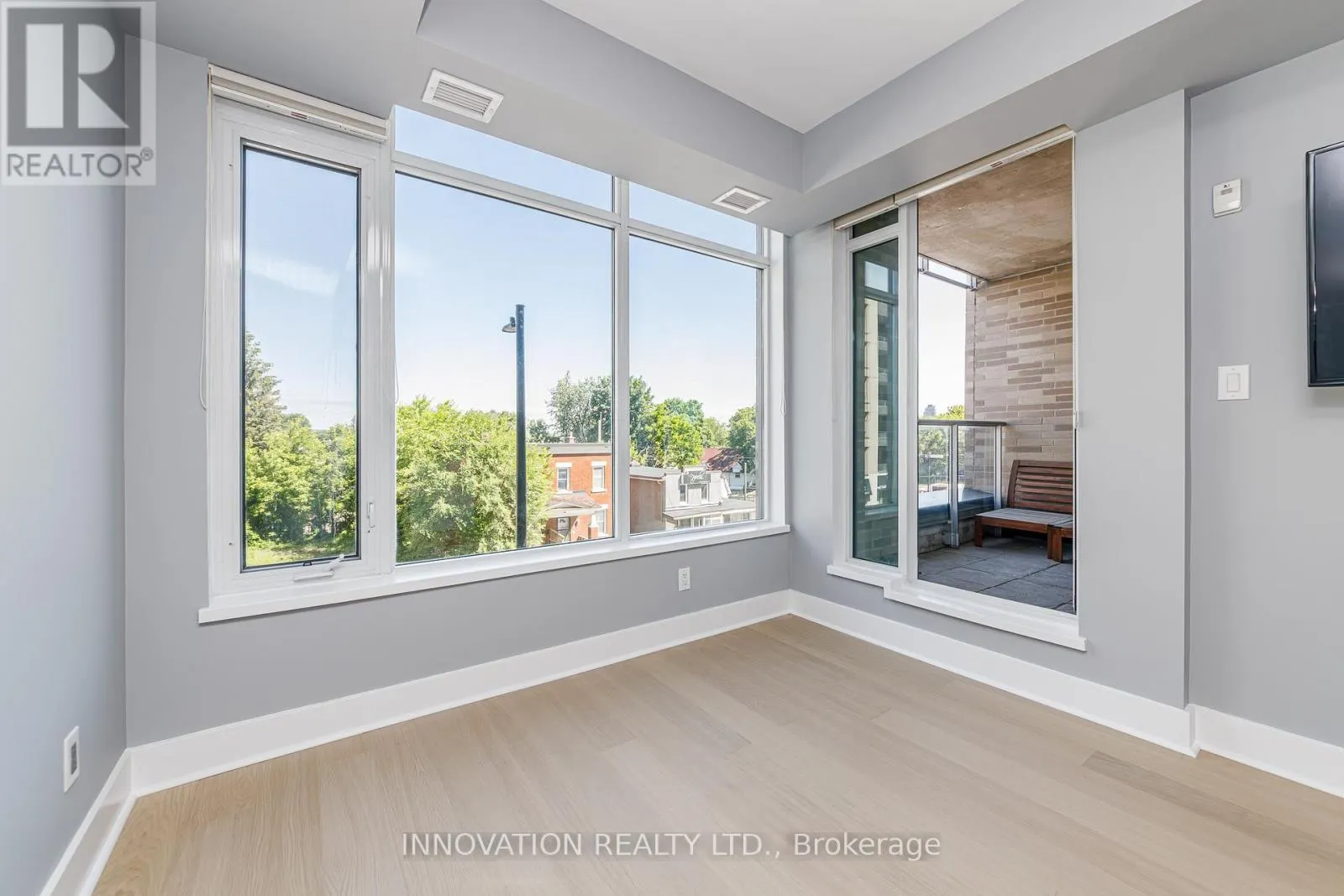 209 - 88 RICHMOND ROAD