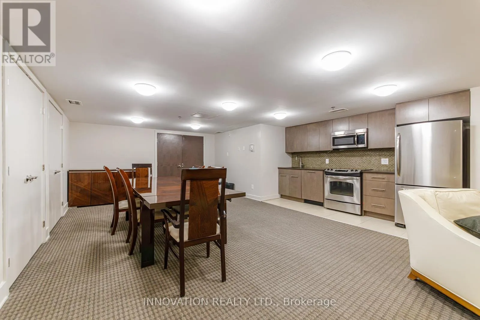 209 - 88 RICHMOND ROAD