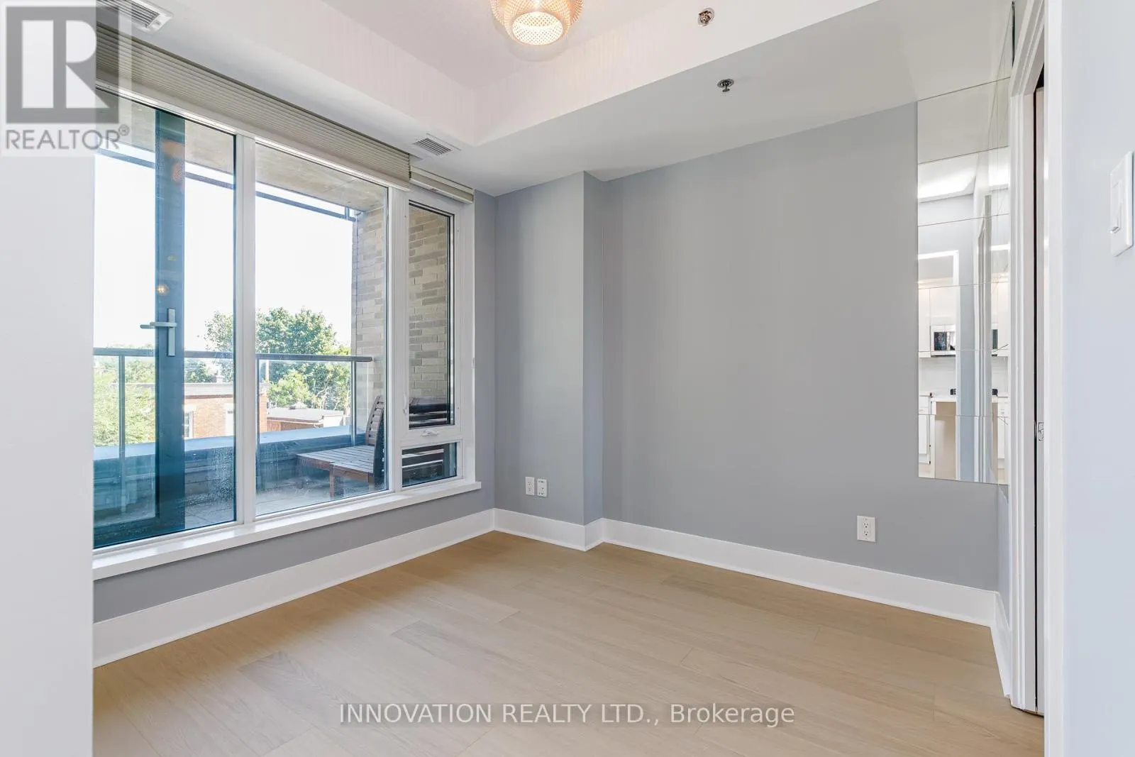 209 - 88 RICHMOND ROAD