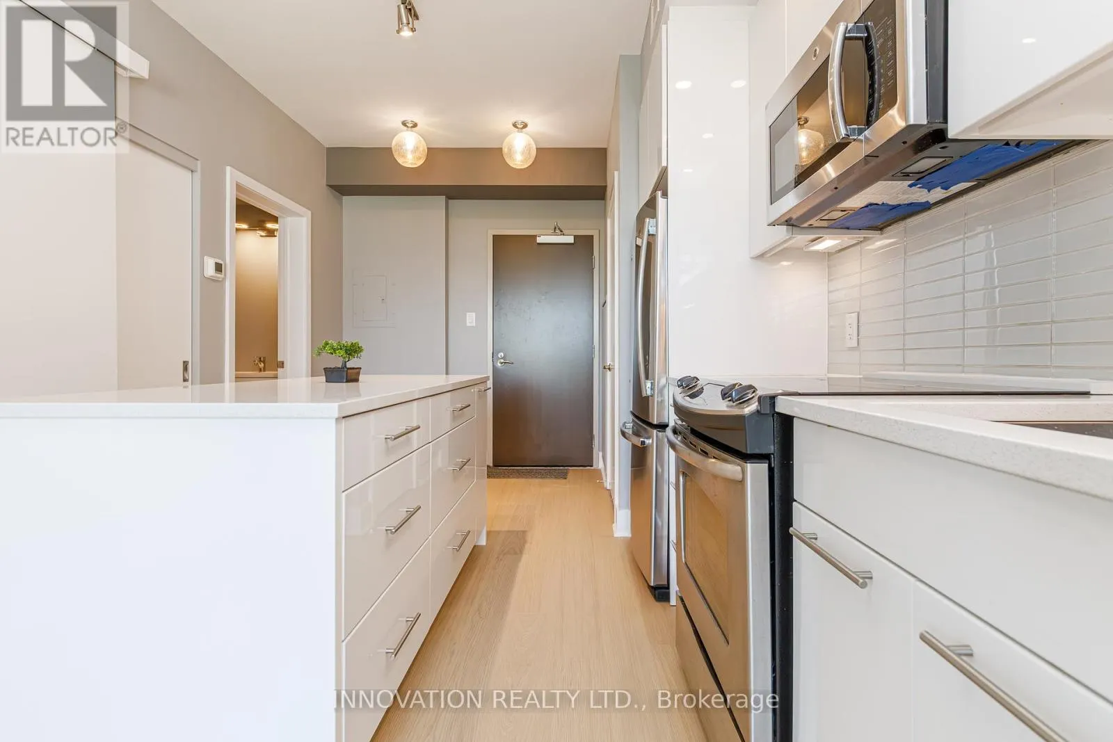 209 - 88 RICHMOND ROAD