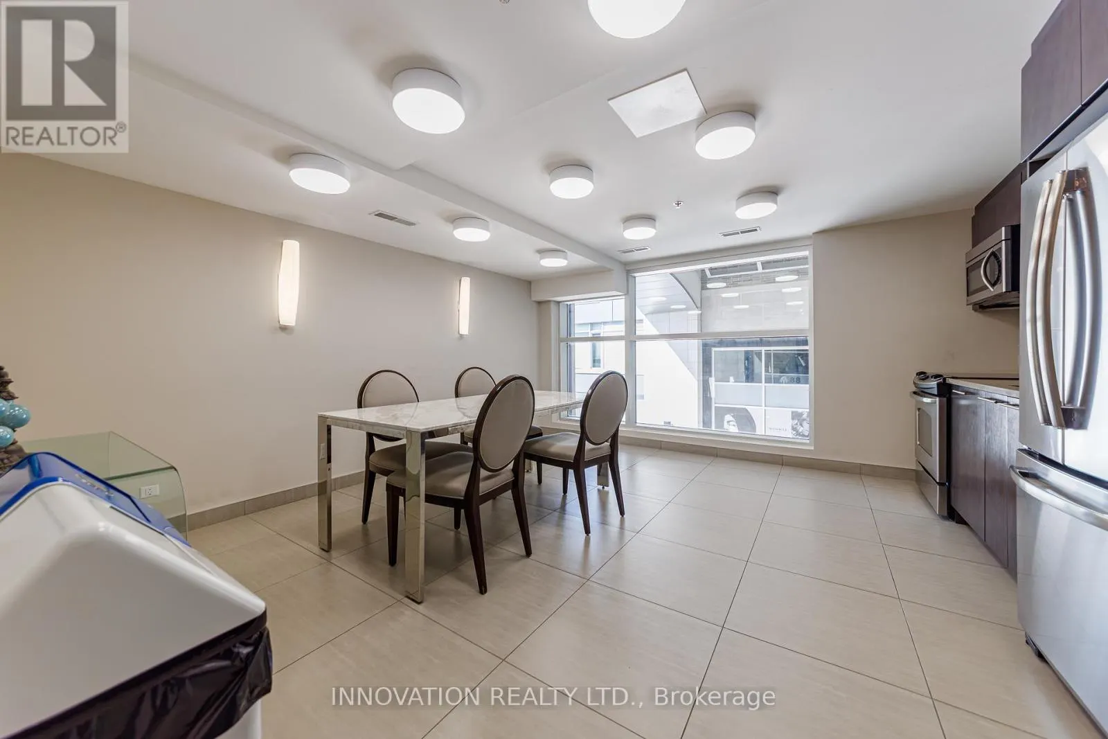 209 - 88 RICHMOND ROAD