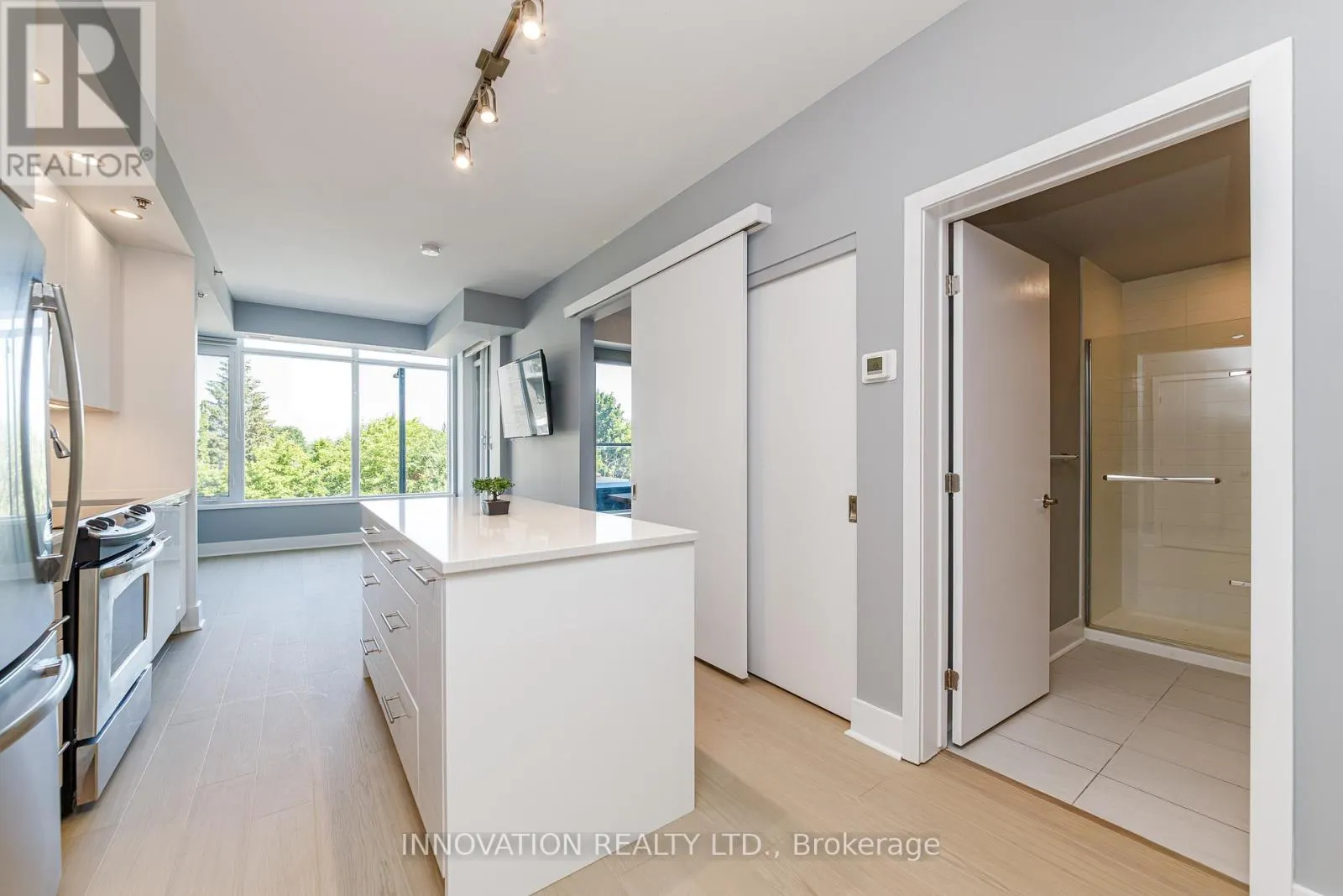 209 - 88 RICHMOND ROAD