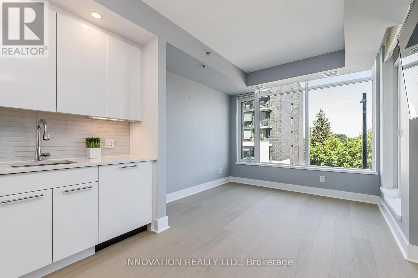 209 - 88 RICHMOND ROAD