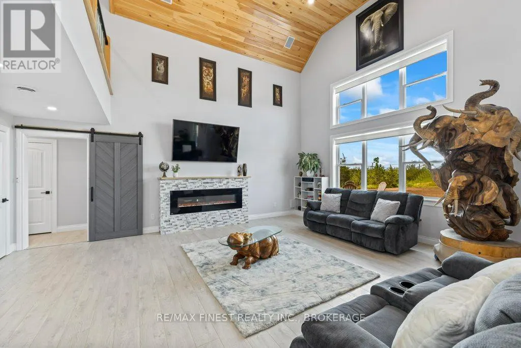 952 COUNTY ROAD 6