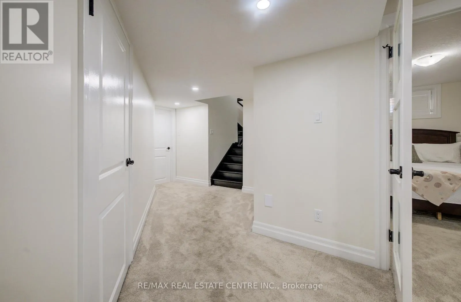 10 DEER CREEK STREET