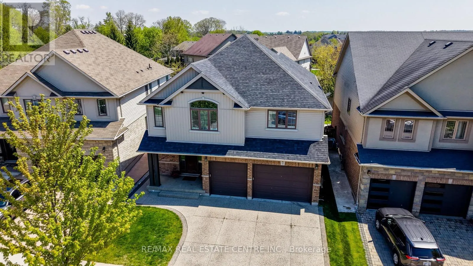 10 DEER CREEK STREET
