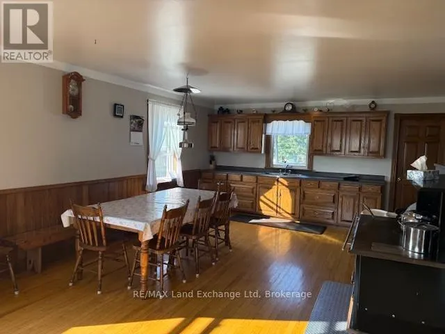 559 BERVIE SIDE ROAD