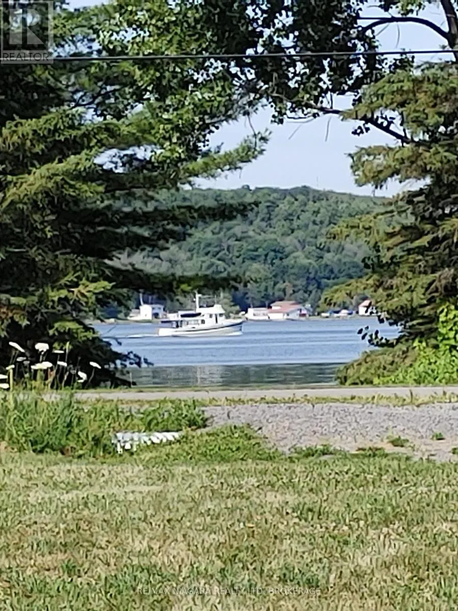 48 YOUNGS POINT ROAD