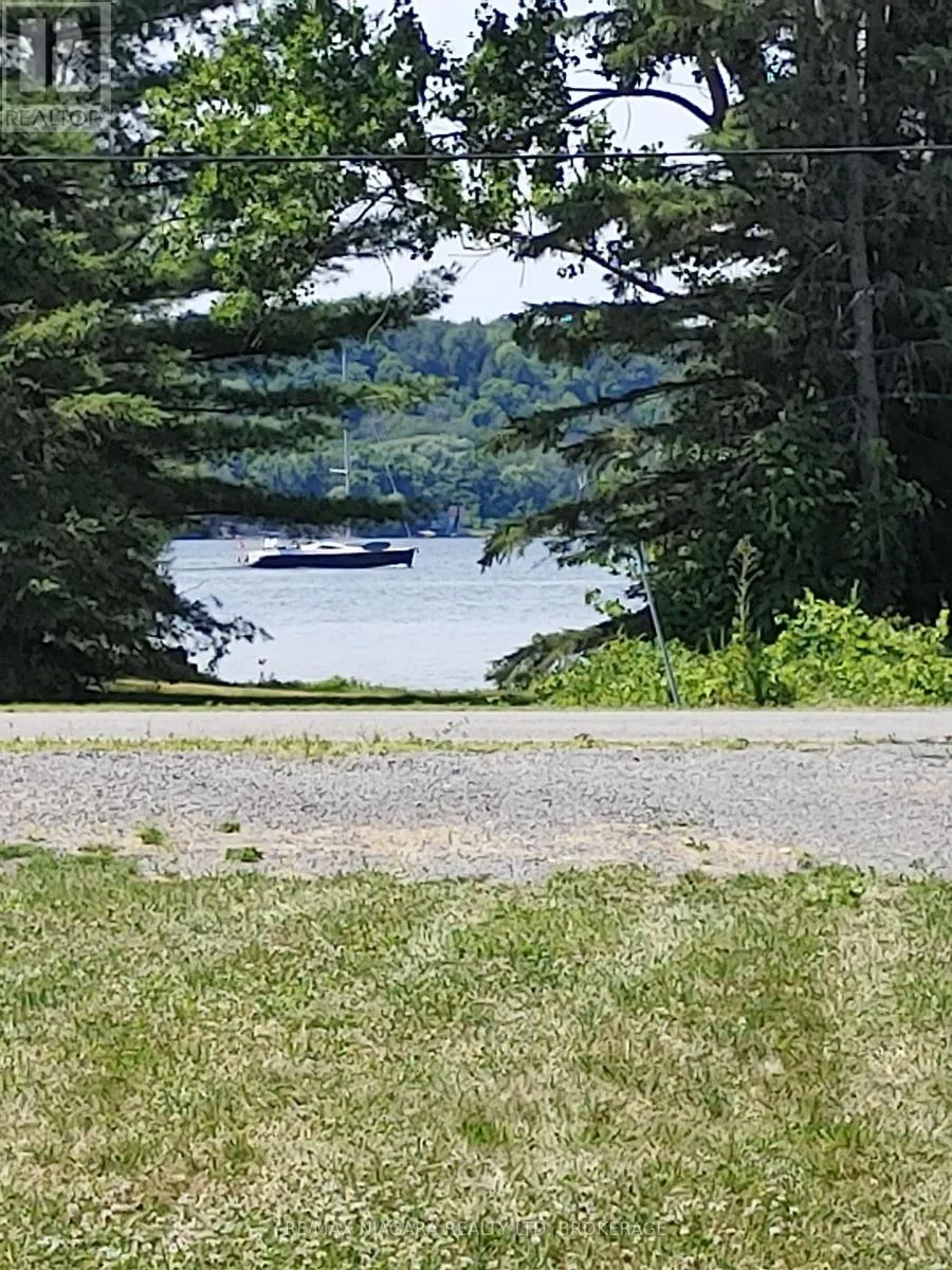 48 YOUNGS POINT ROAD