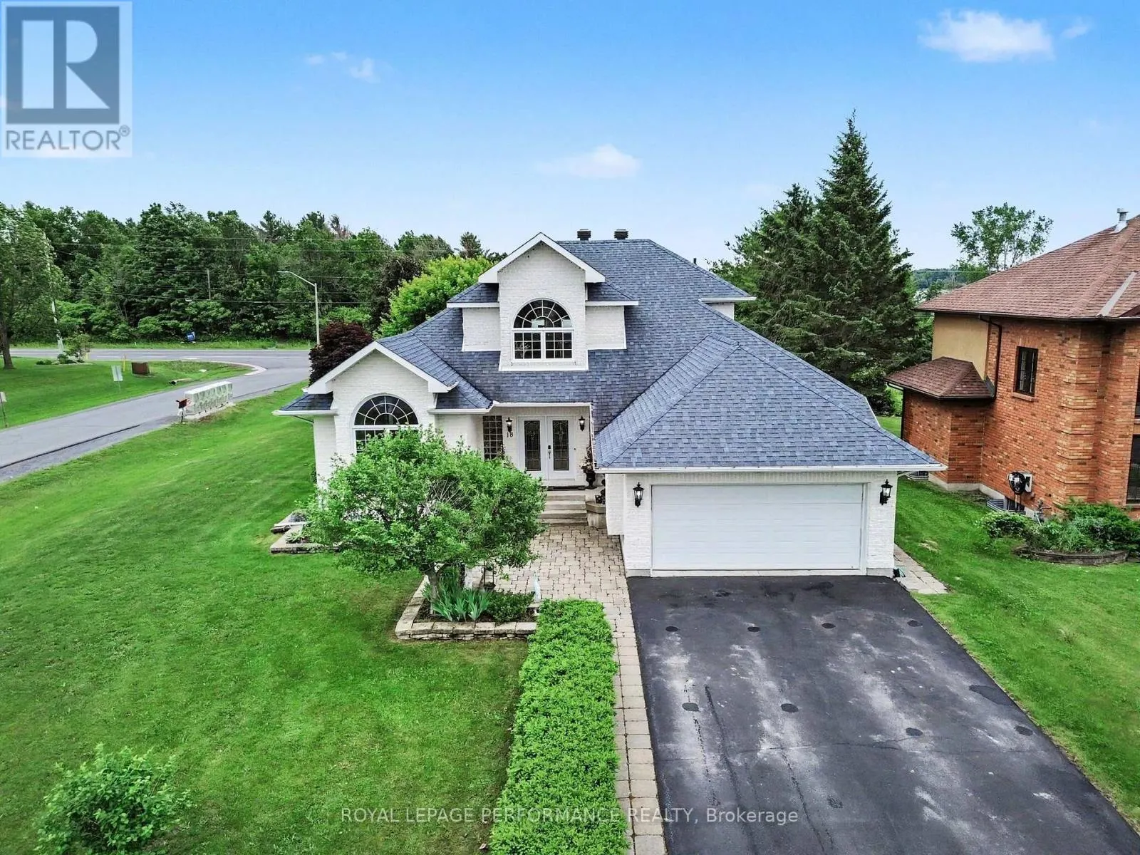 18 CHANTINE DRIVE
