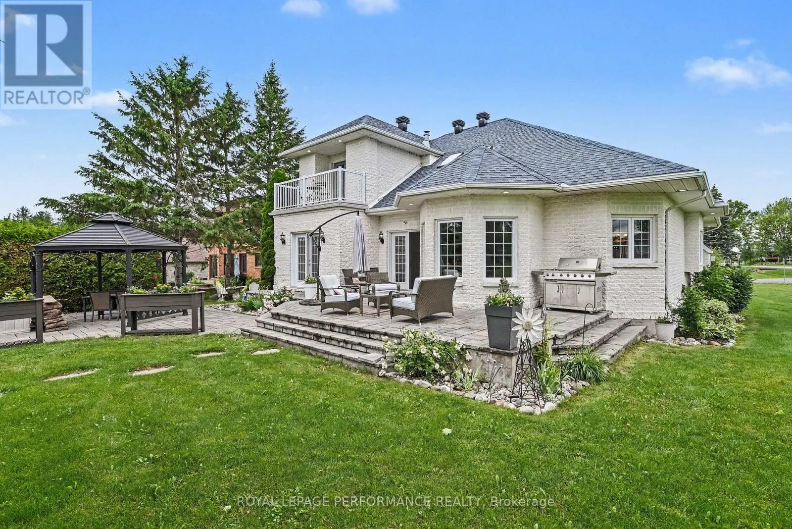 18 CHANTINE DRIVE