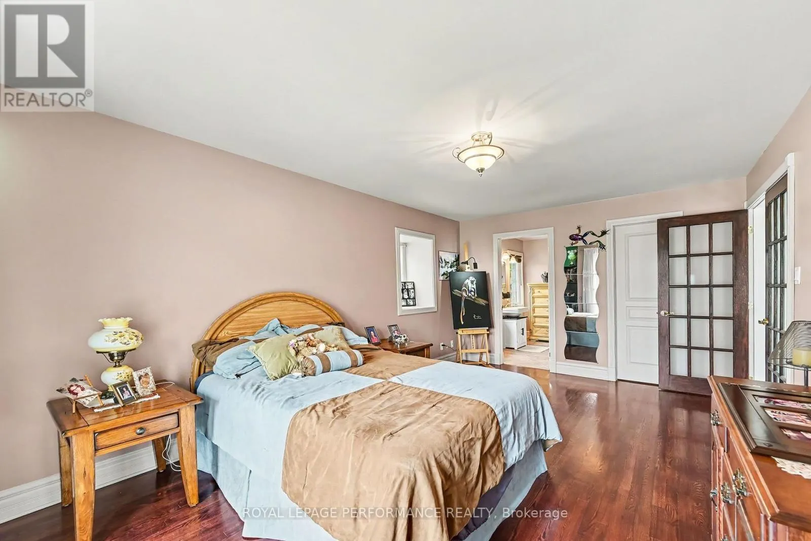18 CHANTINE DRIVE