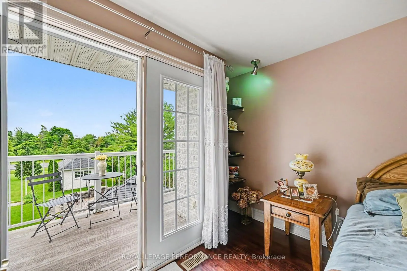 18 CHANTINE DRIVE