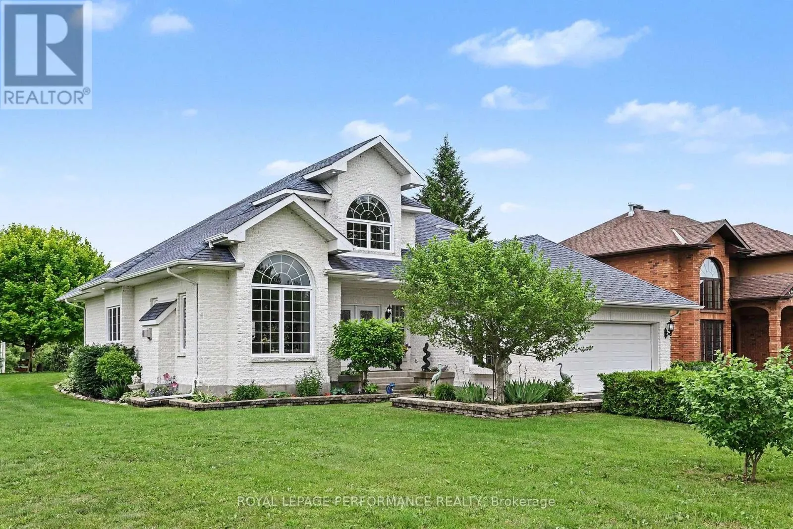 18 CHANTINE DRIVE