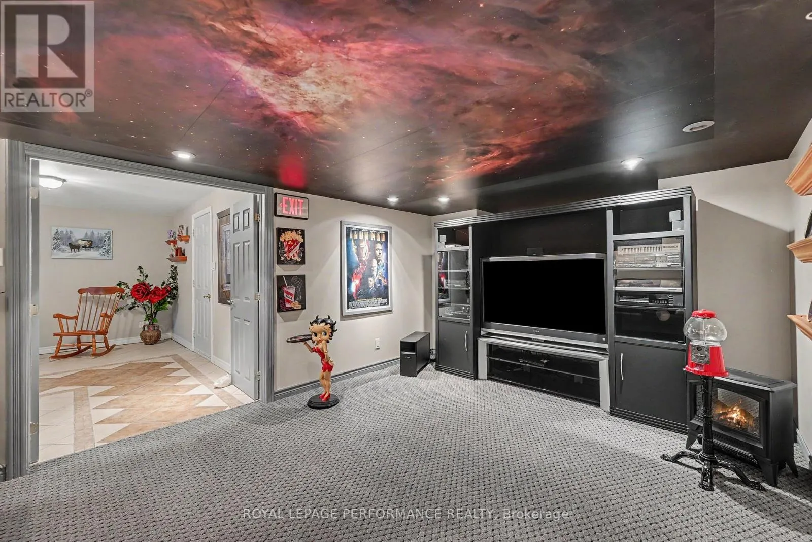 18 CHANTINE DRIVE