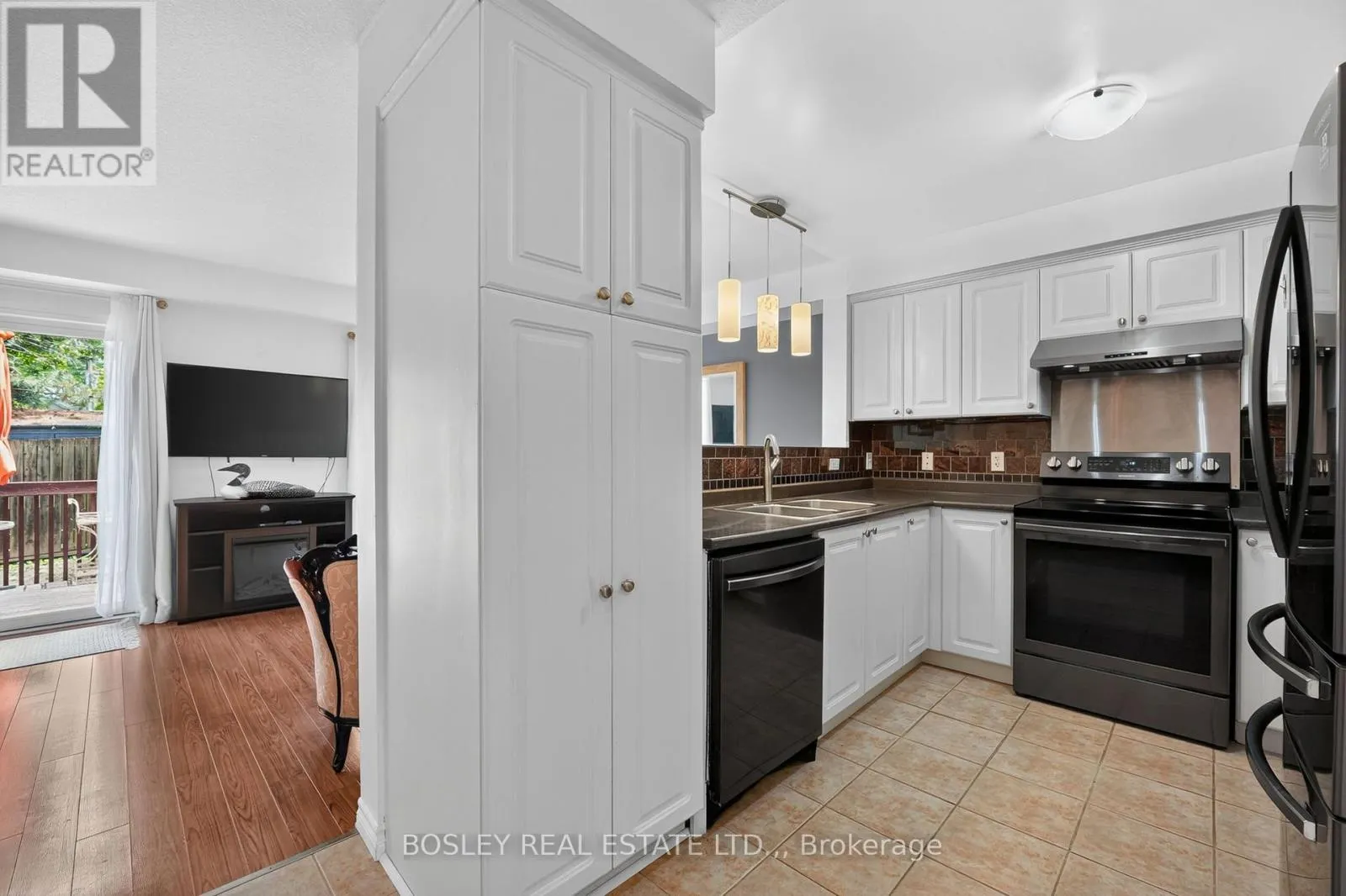 10 - 6263 VALLEY WAY #10