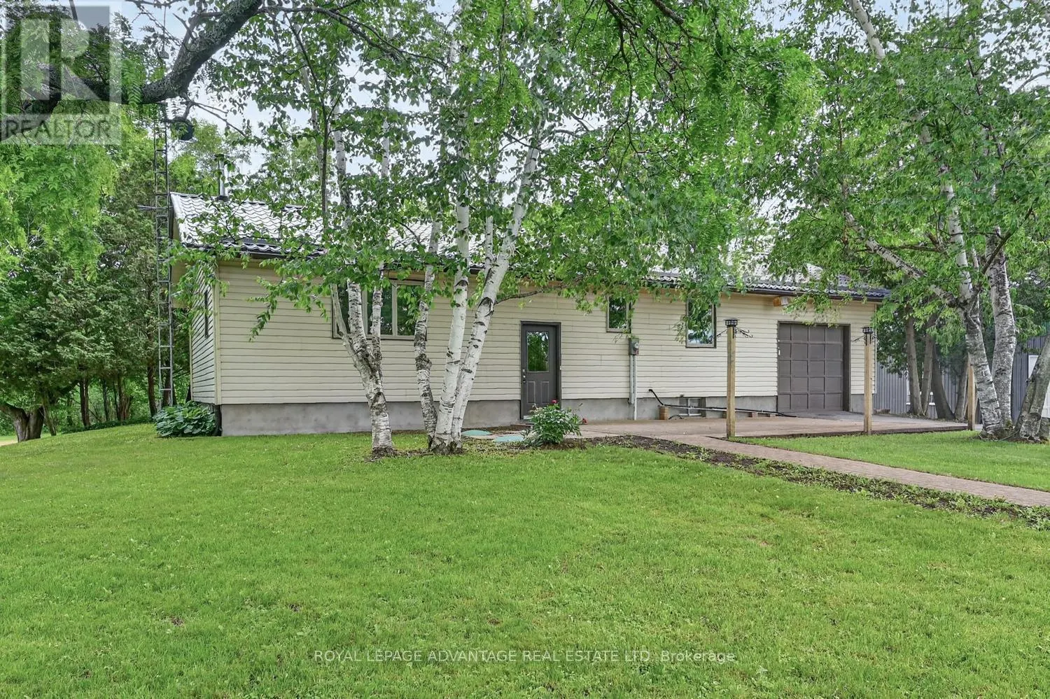 83 BROADVIEW AVENUE W