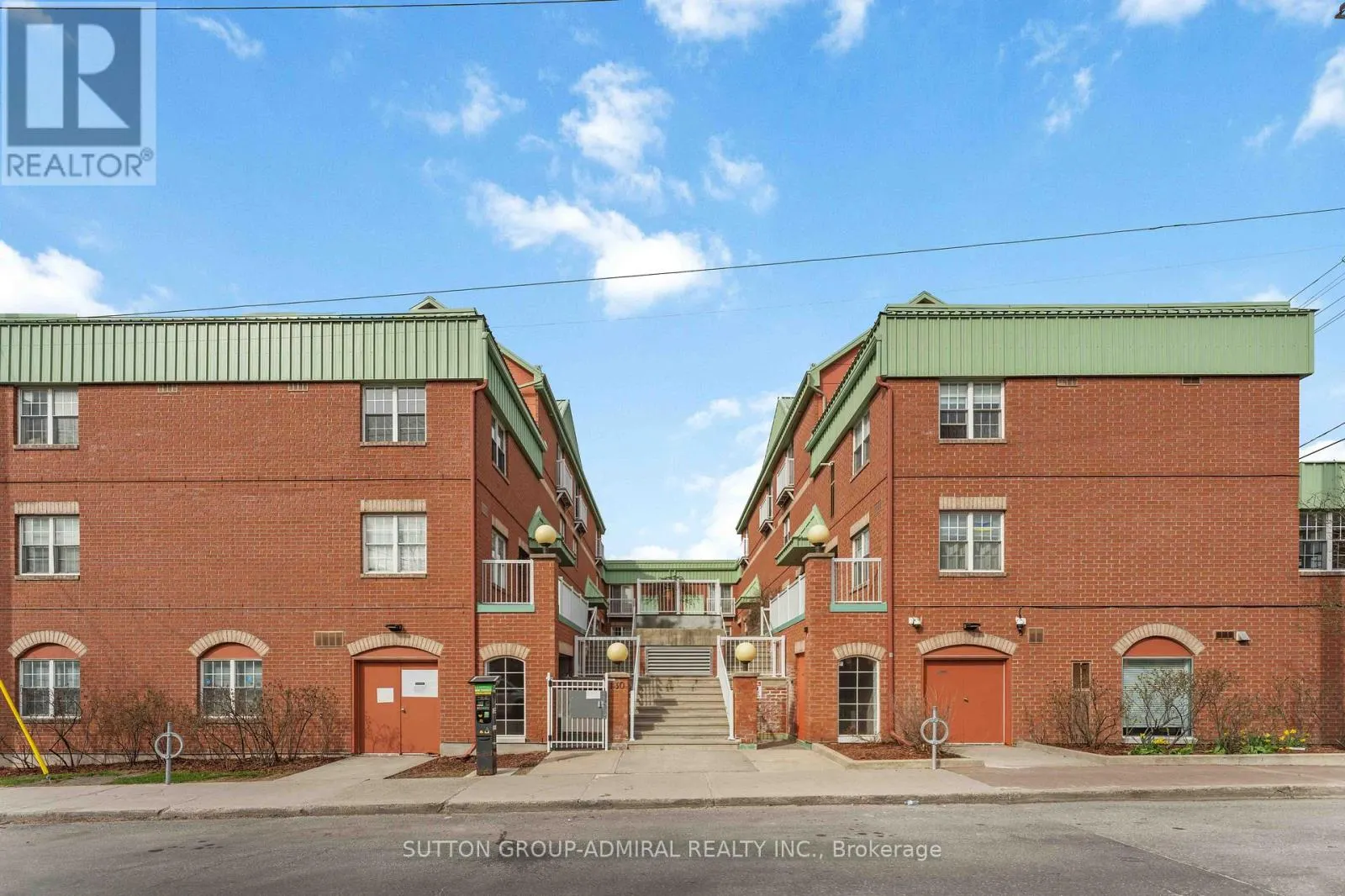 9 - 130 ROCHESTER STREET